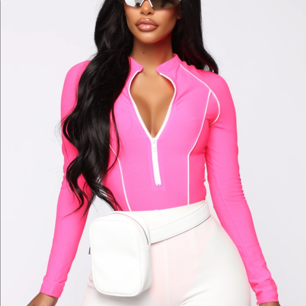 NEON PINK BODYSUIT SIZE M